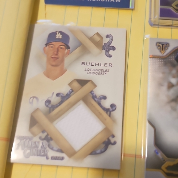 Baseball Trading Cards Collection - Picture 3 of 5